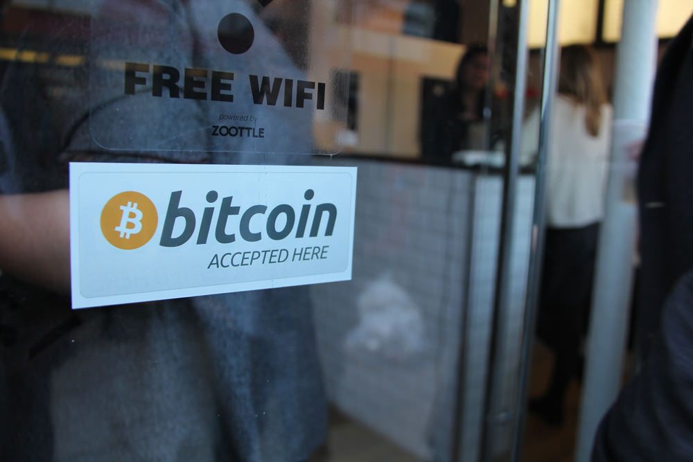 Bitcoin Retailers: should they consider selling bitcoins?